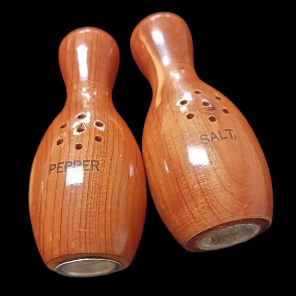 Vtg 50s Yellowstone National Park Bowling Pin S&P Shakers | Wooden Souvenir Set - Picture 5 of 8